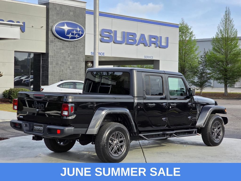 Used 2024 Jeep Gladiator Sport AWD/4WD image 5