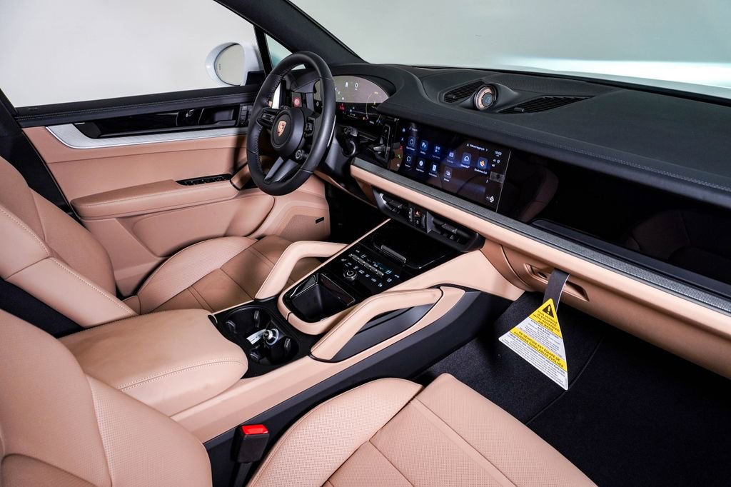 New 2026 Porsche Cayenne S image 14