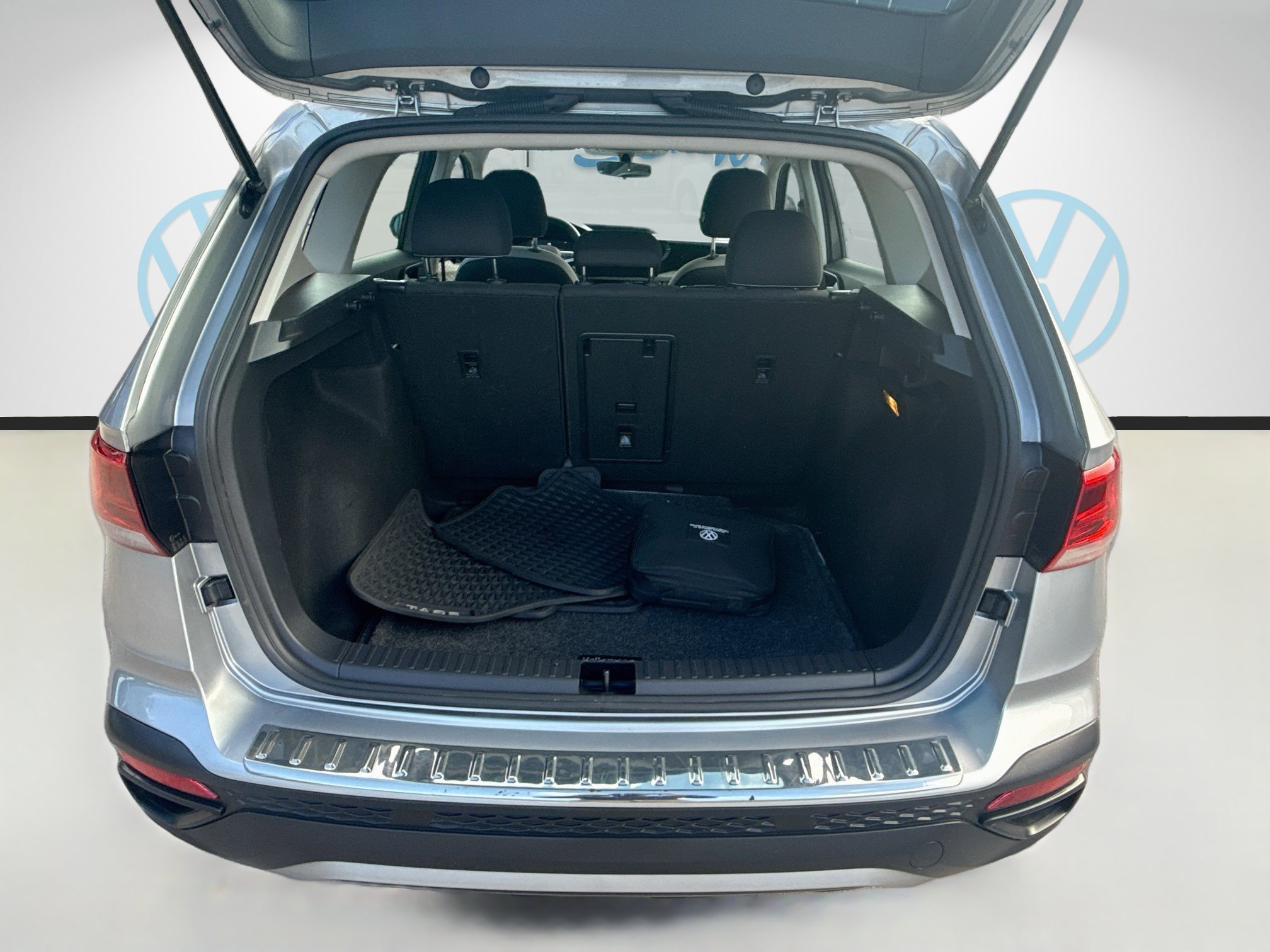 Certified 2023 Volkswagen Taos S FWD image 25