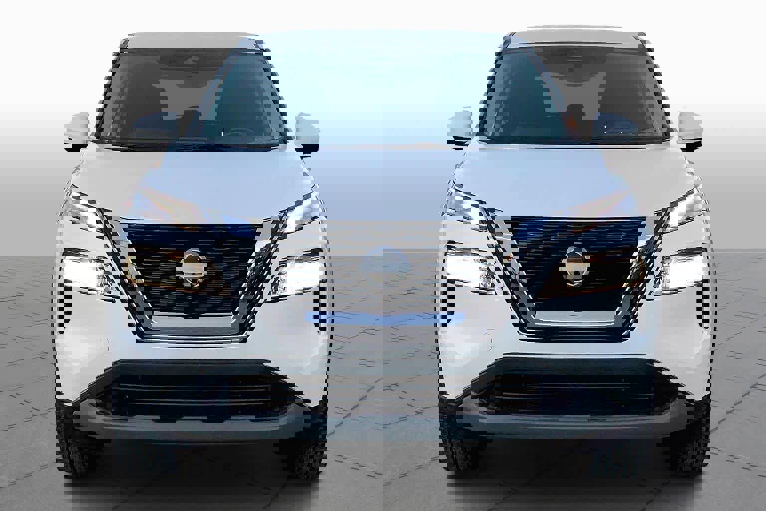 Used 2023 Nissan Rogue SV image 4