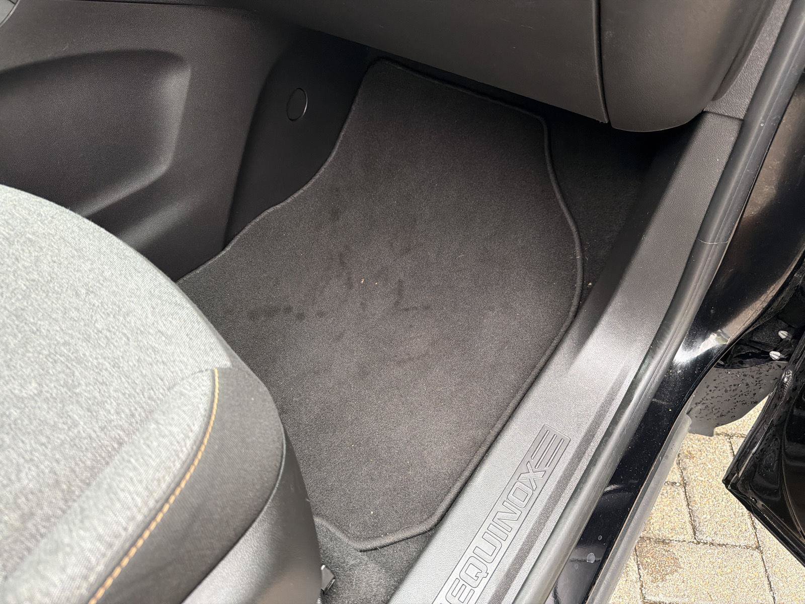 Used 2022 Chevrolet Equinox LT AWD/4WD image 35
