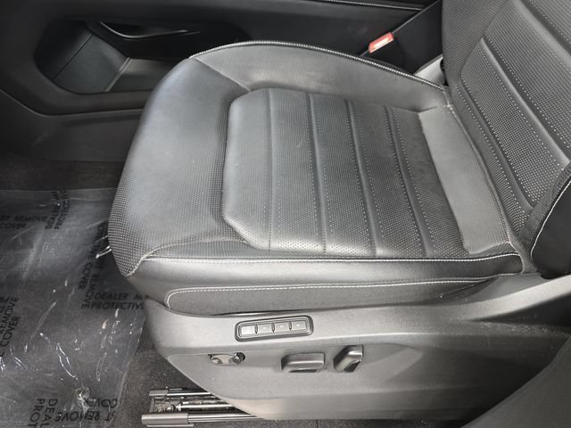 Used 2024 Volkswagen Atlas Cross Sport SEL R-Line AWD/4WD image 17