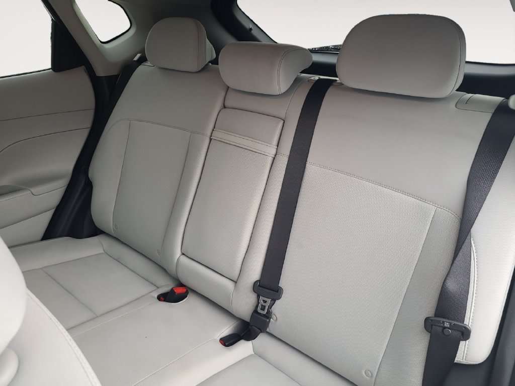 Used 2025 Hyundai Kona SEL AWD/4WD image 13