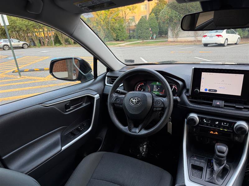 Used 2025 Toyota RAV4 LE FWD image 30