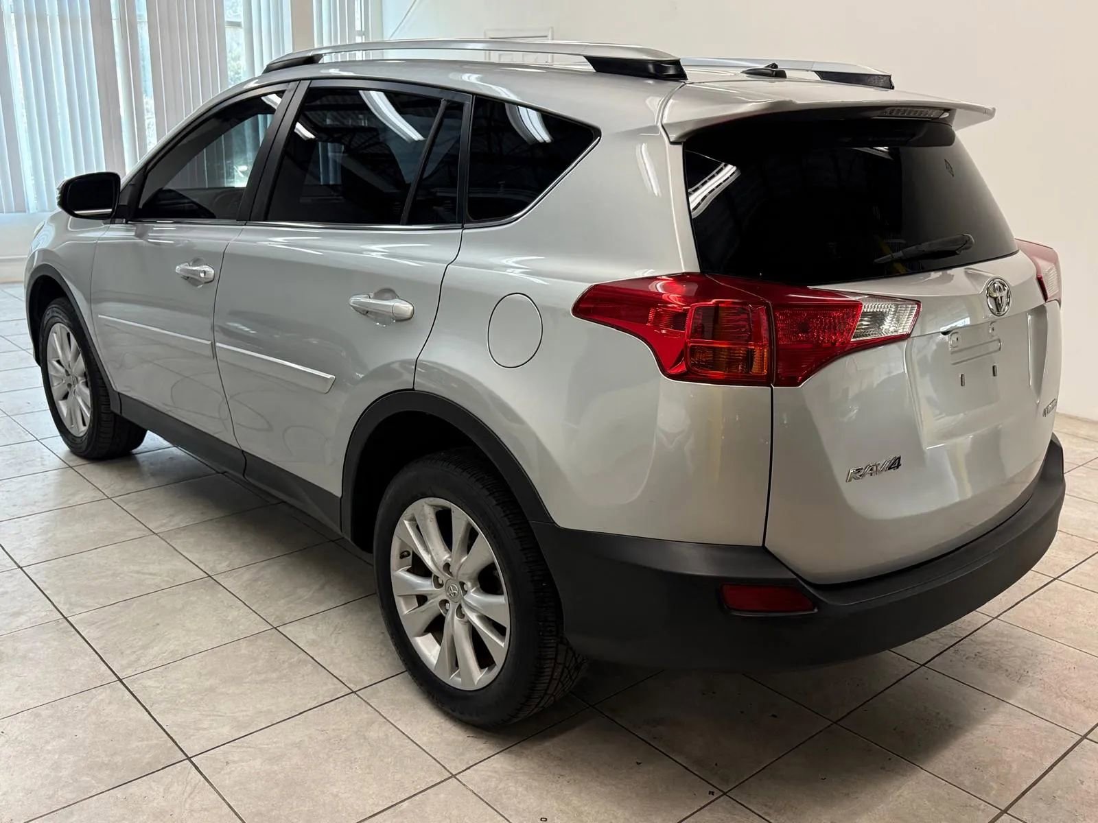 Used 2015 Toyota RAV4 Limited image 7