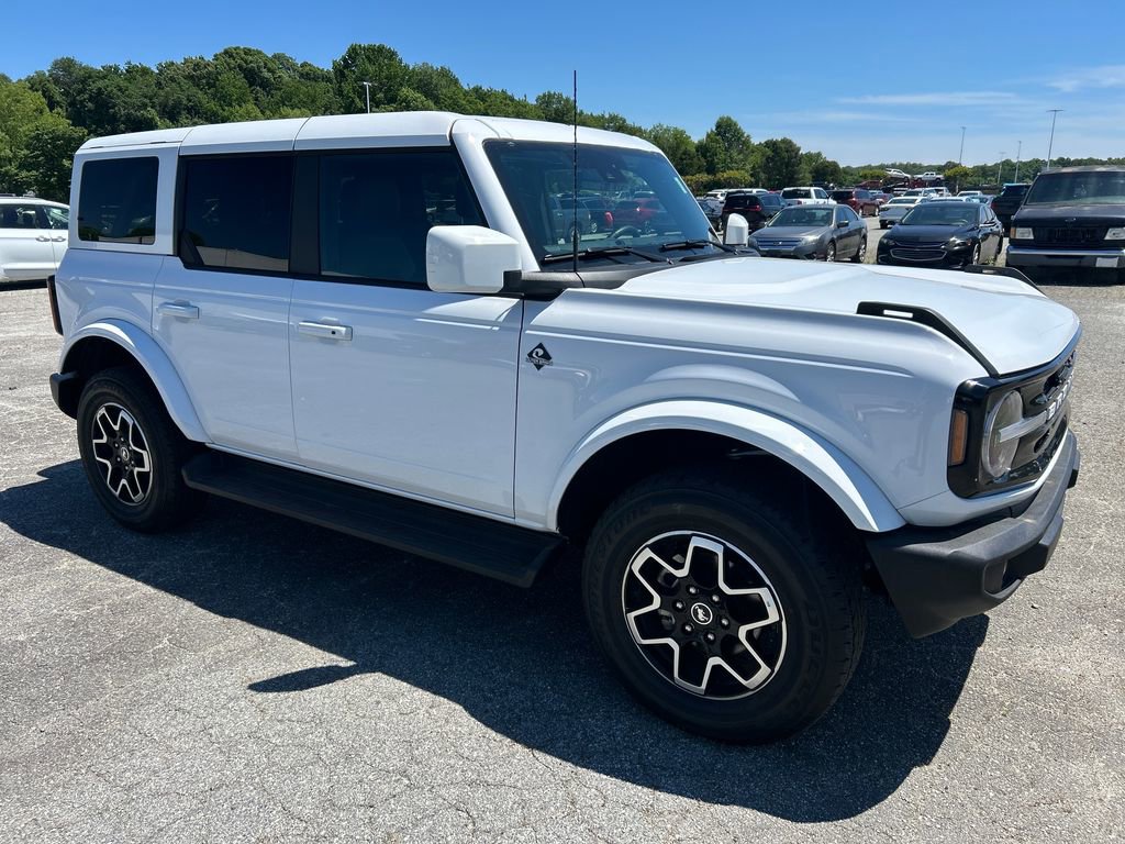 Used 2025 Ford Bronco Outer Banks AWD/4WD image 9