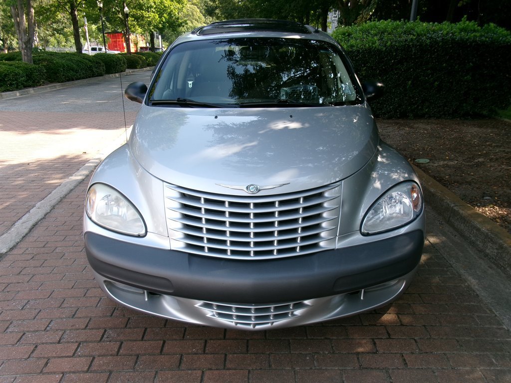 Used 2001 Chrysler PT Cruiser FWD image 2