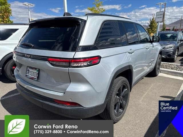 Used 2024 Jeep Grand Cherokee Altitude AWD/4WD image 10