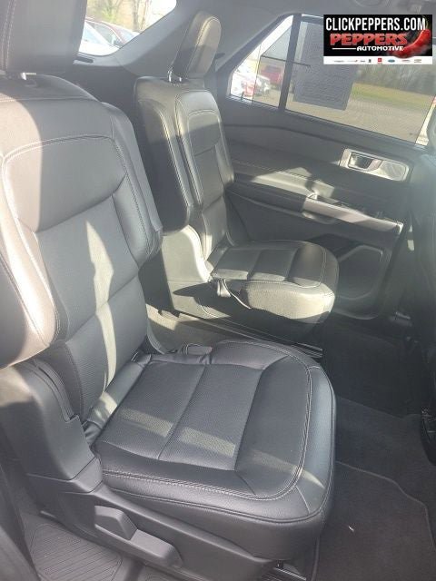 Used 2023 Ford Explorer Limited w/ Limited Technology Package image 12