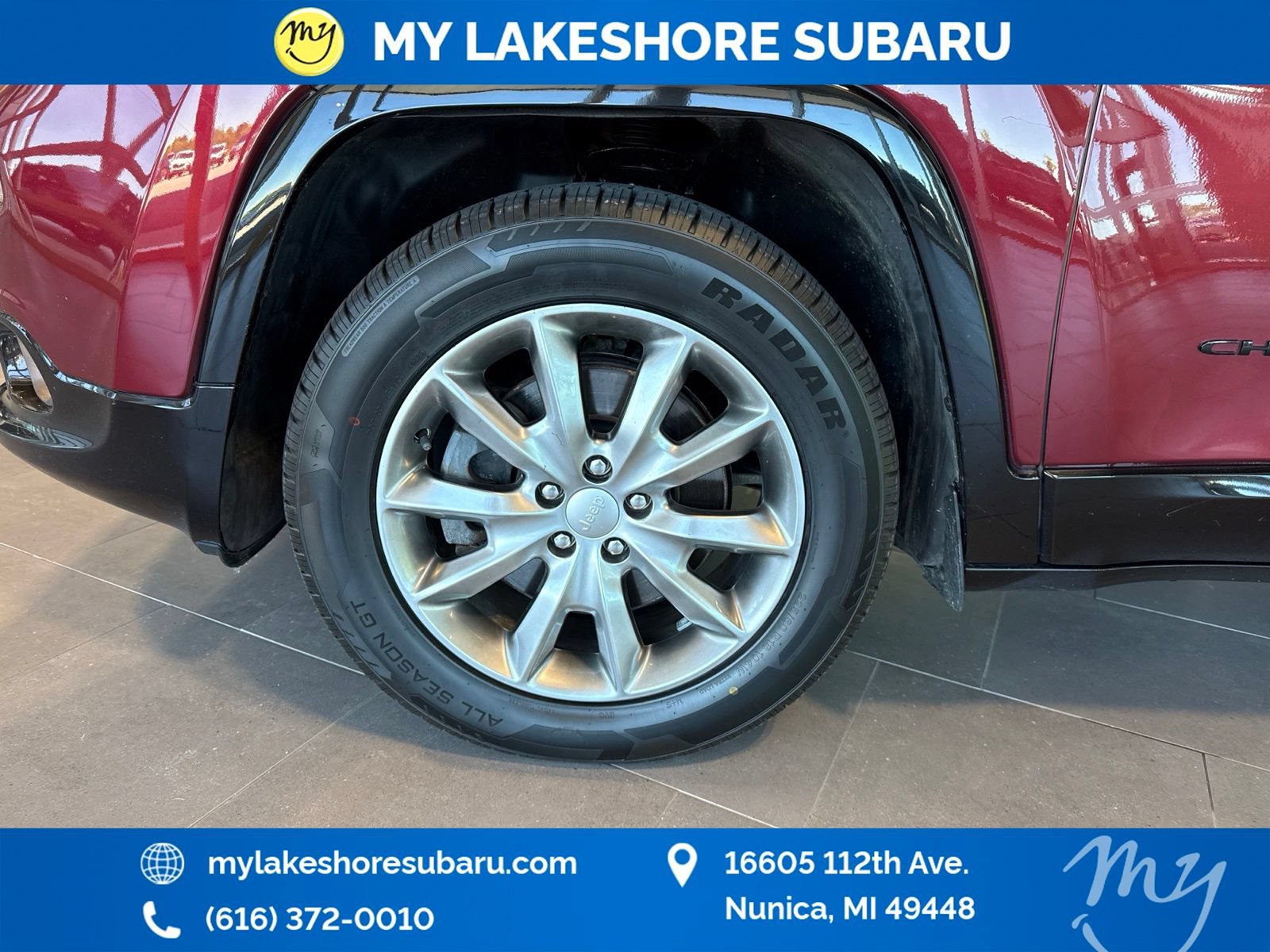 Used 2018 Jeep Cherokee Latitude AWD/4WD image 34