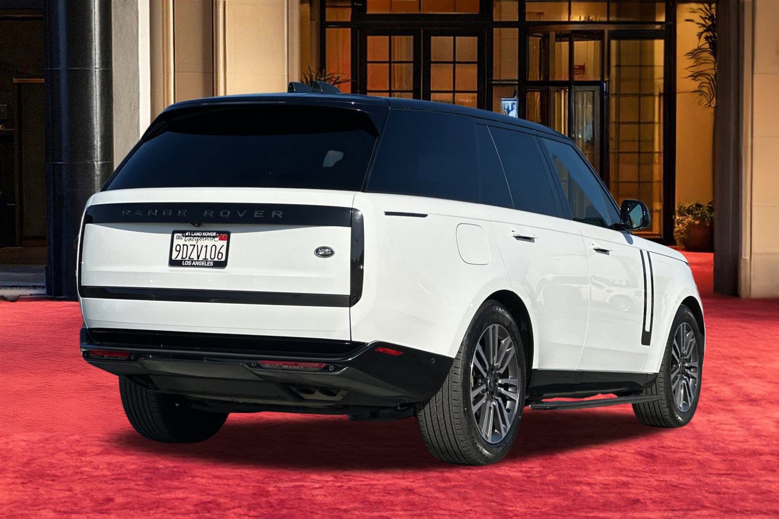 Used 2023 Land Rover Range Rover SE image 10