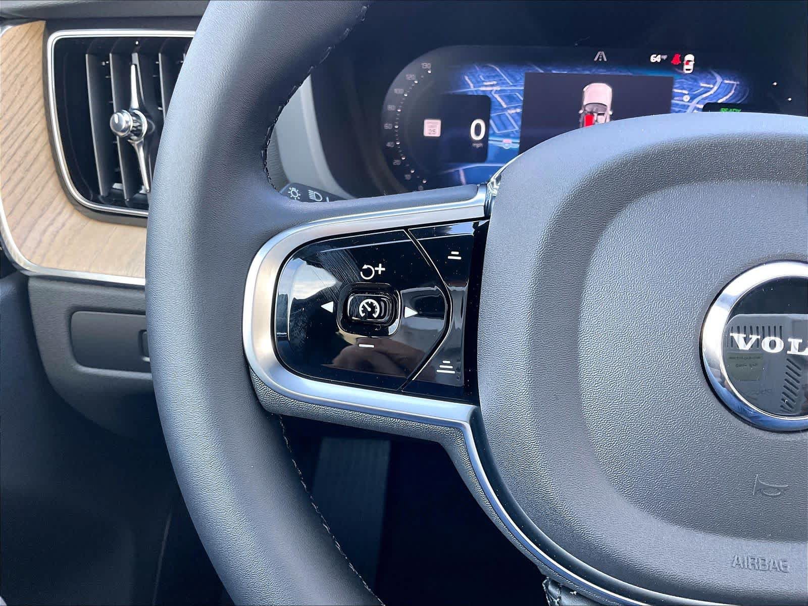 New 2027 Volvo XC60 T8 Plus AWD/4WD image 17