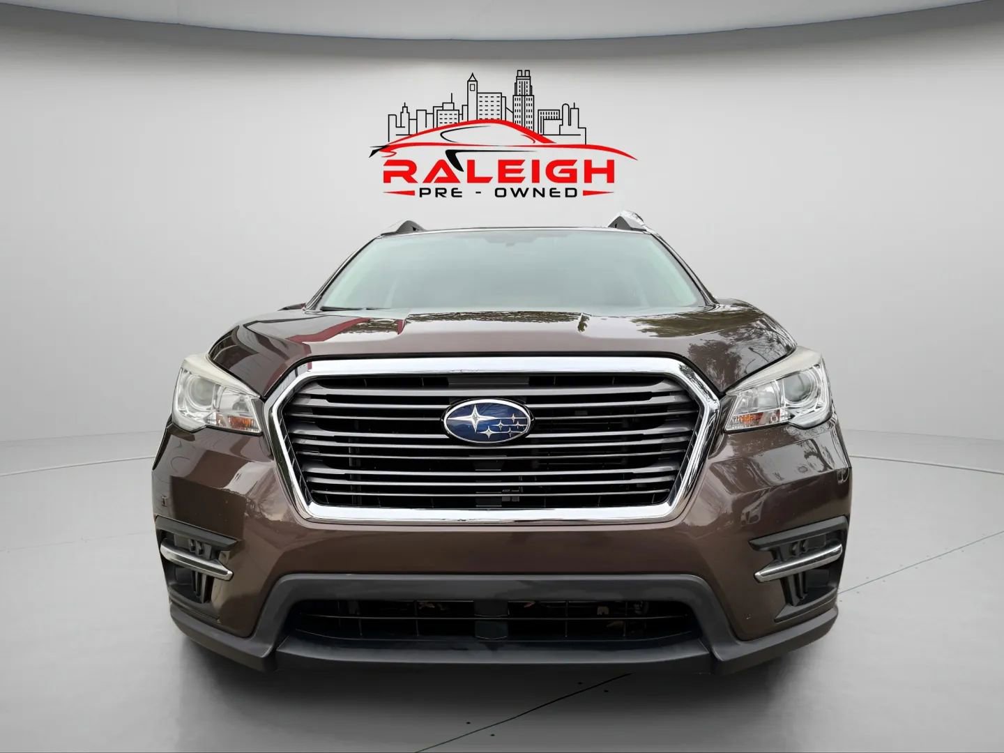 Used 2019 Subaru Ascent Premium image 3
