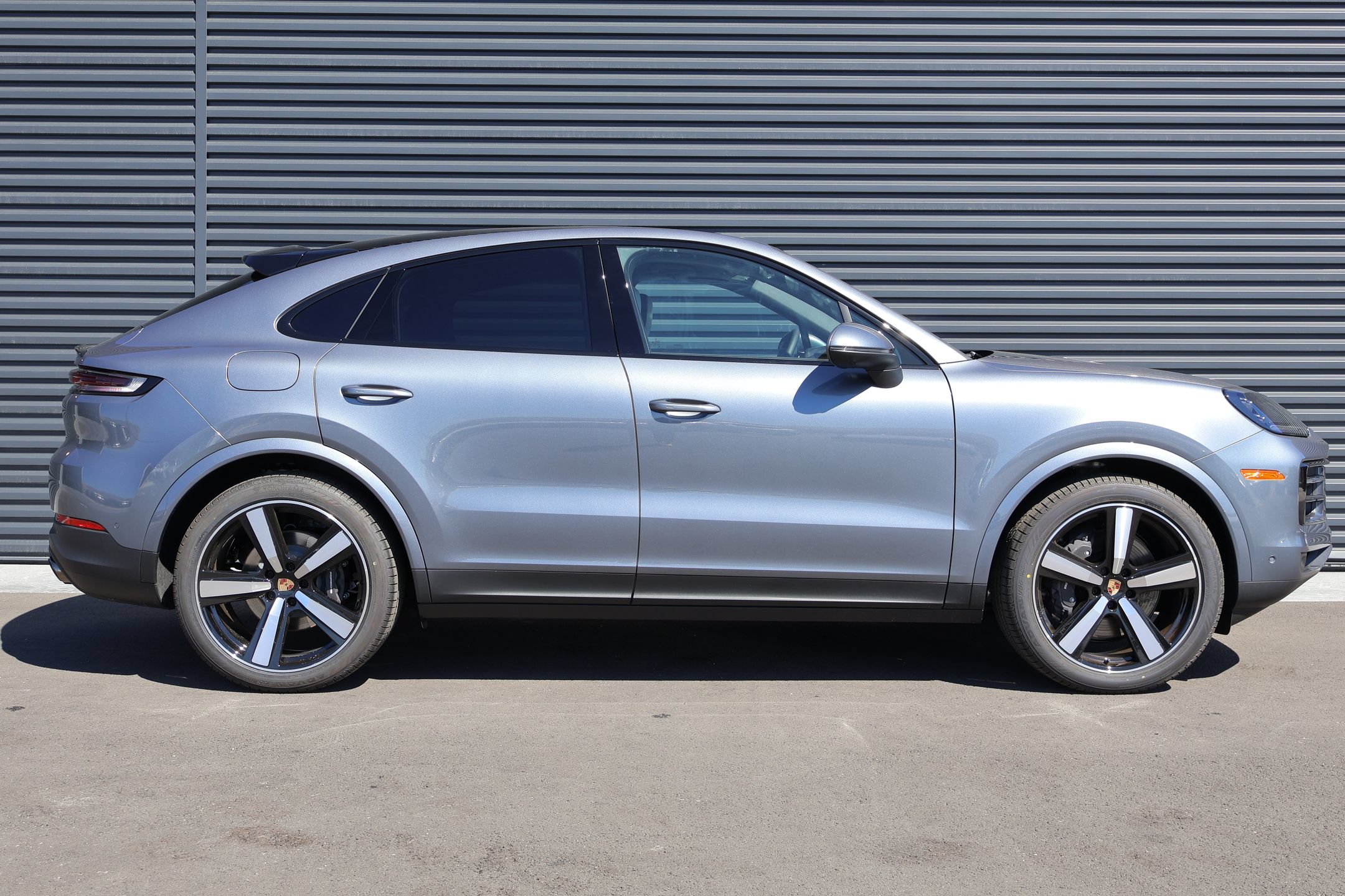 New 2026 Porsche Cayenne Coupe AWD/4WD image 8