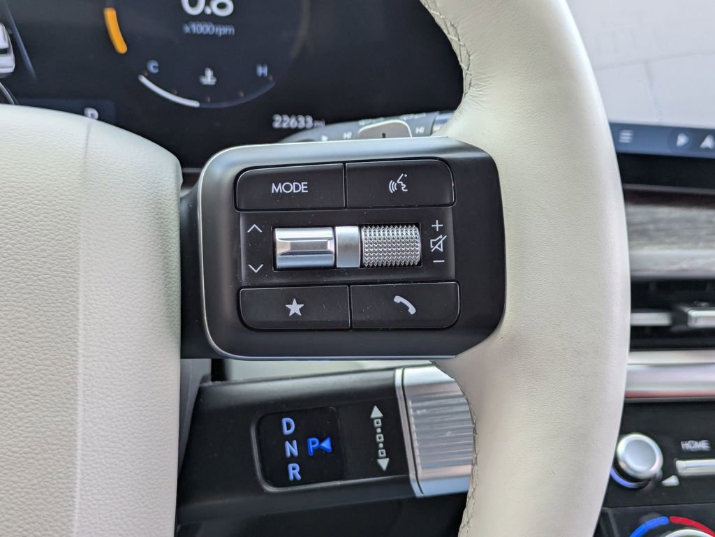 Used 2025 Hyundai Santa Fe Limited image 21