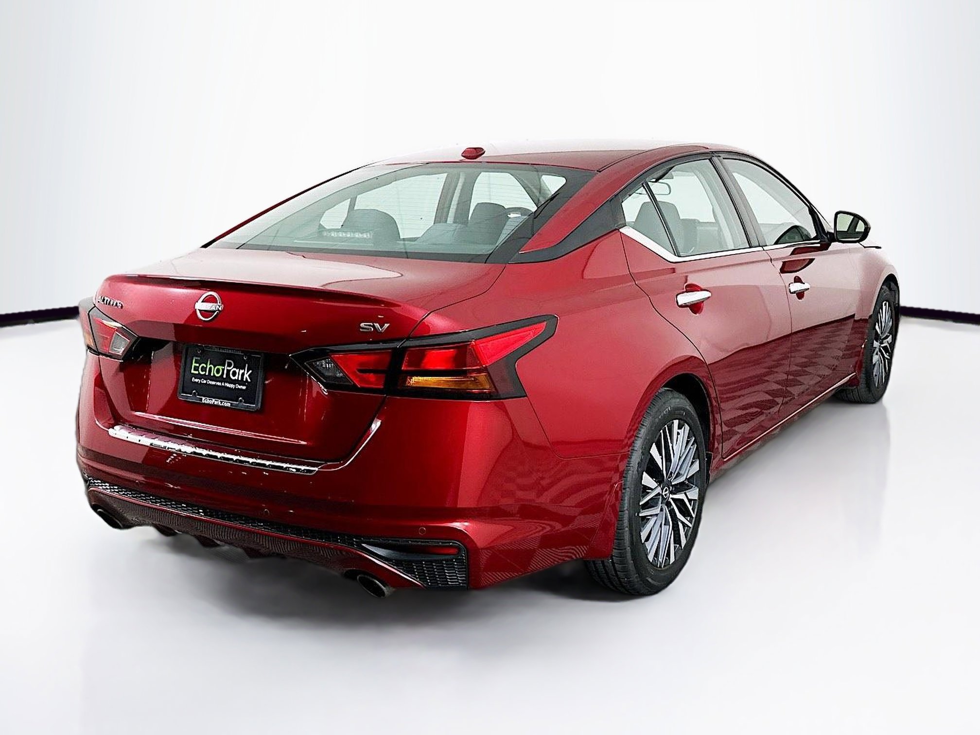Used 2023 Nissan Altima 2.5 SV w/ SV Premium Package image 9
