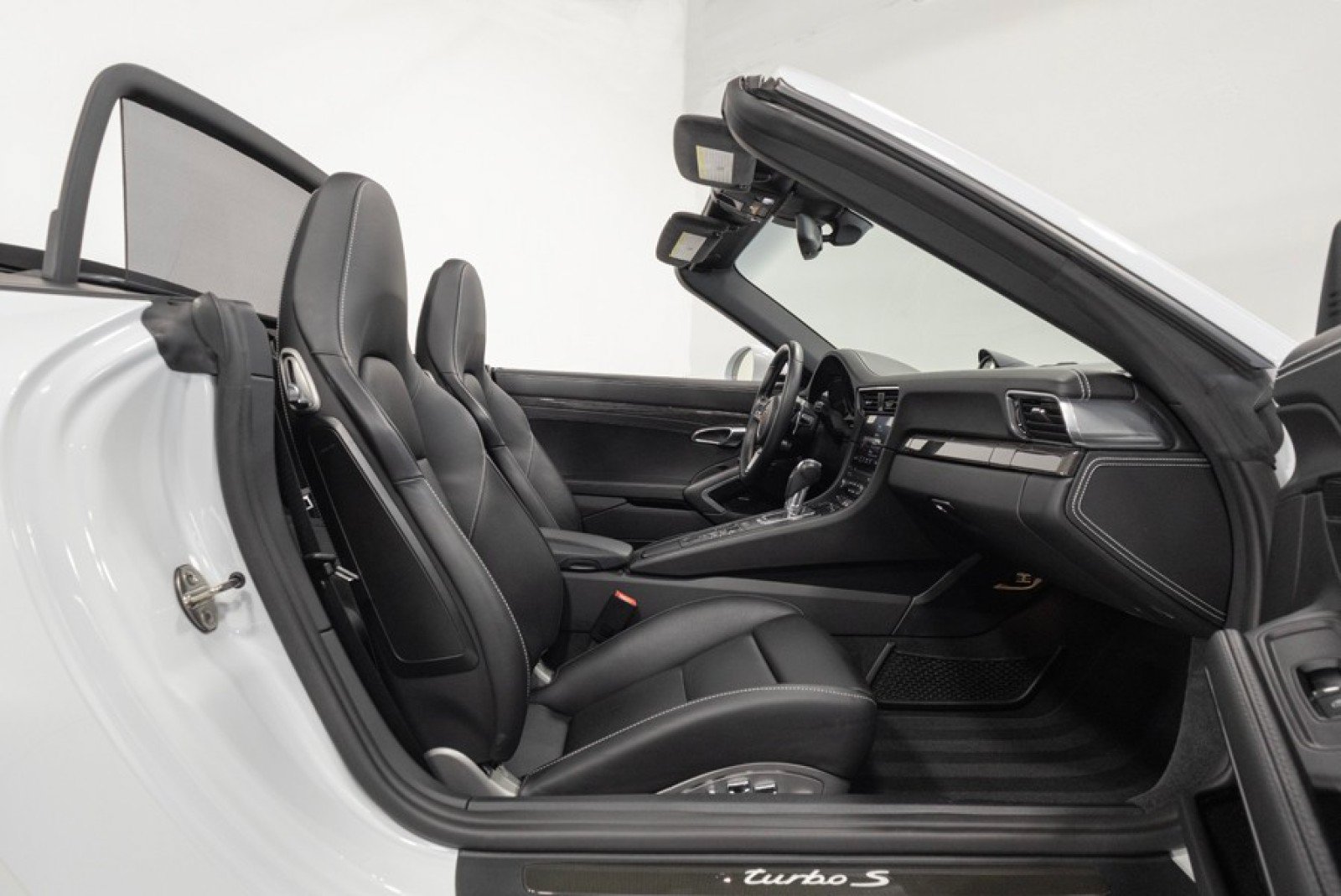Used 2019 Porsche 911 Turbo S AWD/4WD image 47