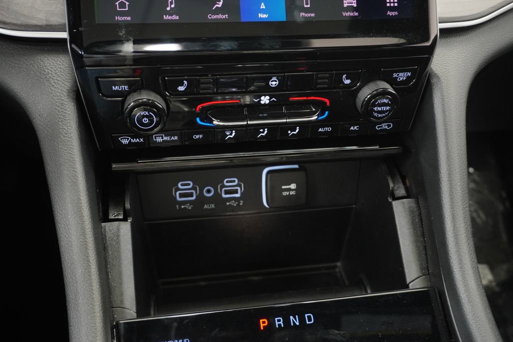 Certified 2025 Jeep Grand Cherokee Limited AWD/4WD image 36