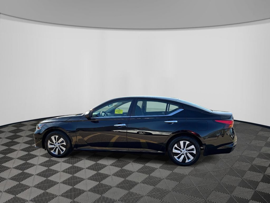Used 2024 Nissan Altima 2.5 S FWD image 4