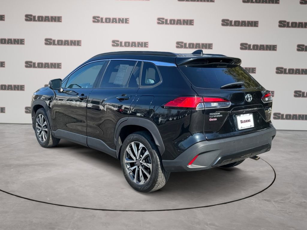 Used 2023 Toyota Corolla Cross XLE w/ Convenience Package image 3