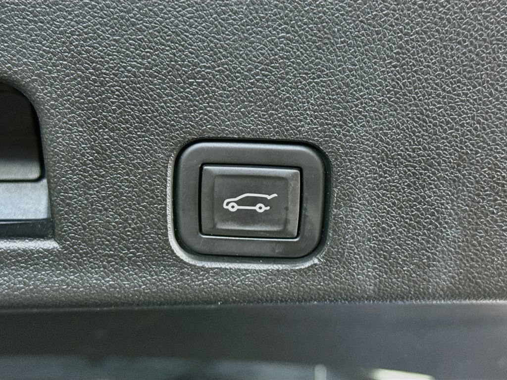 Used 2024 Chevrolet Traverse LT AWD/4WD image 30