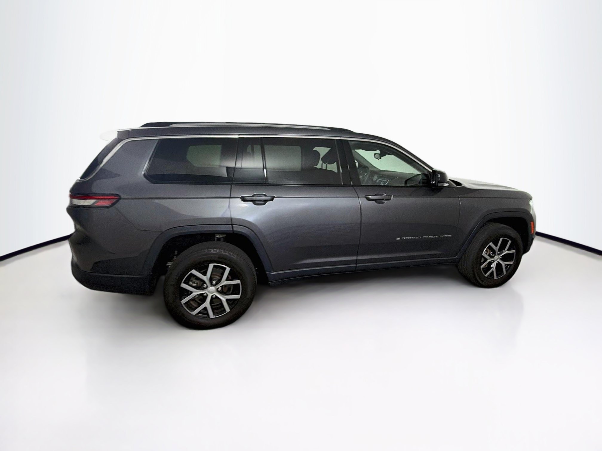 Used 2023 Jeep Grand Cherokee L Limited AWD/4WD image 10