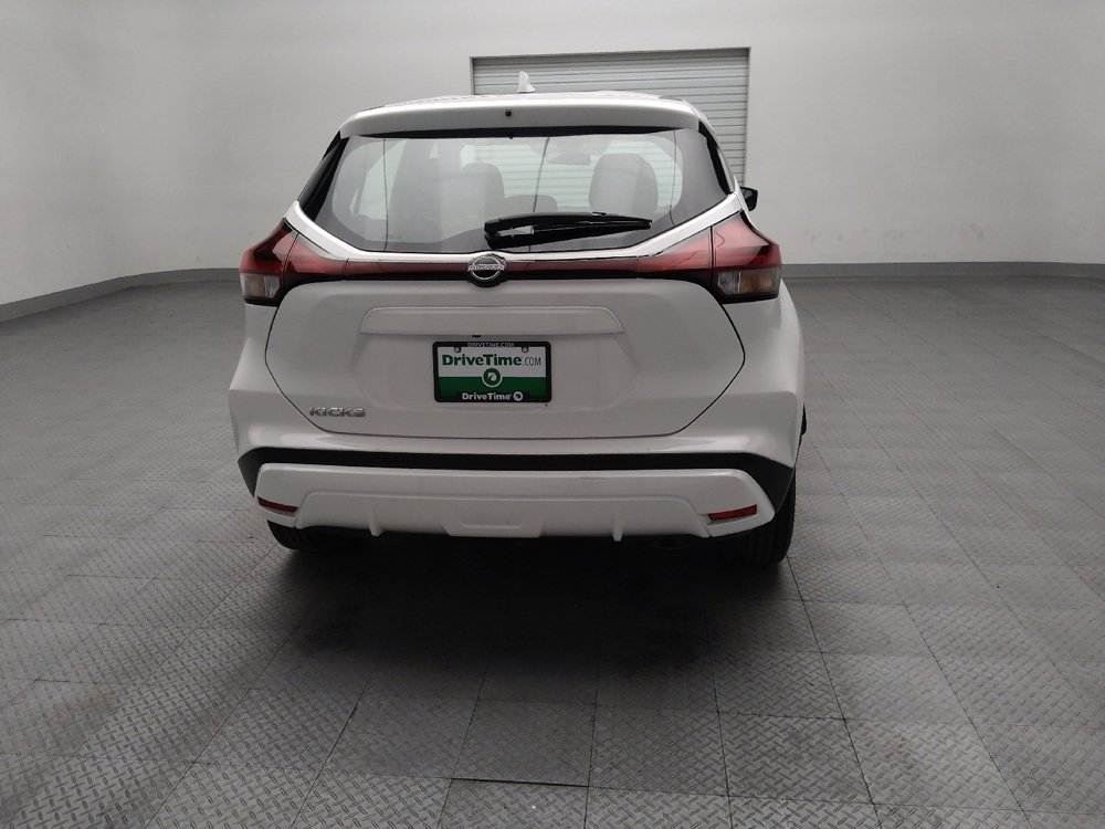 Used 2022 Nissan Kicks S image 7
