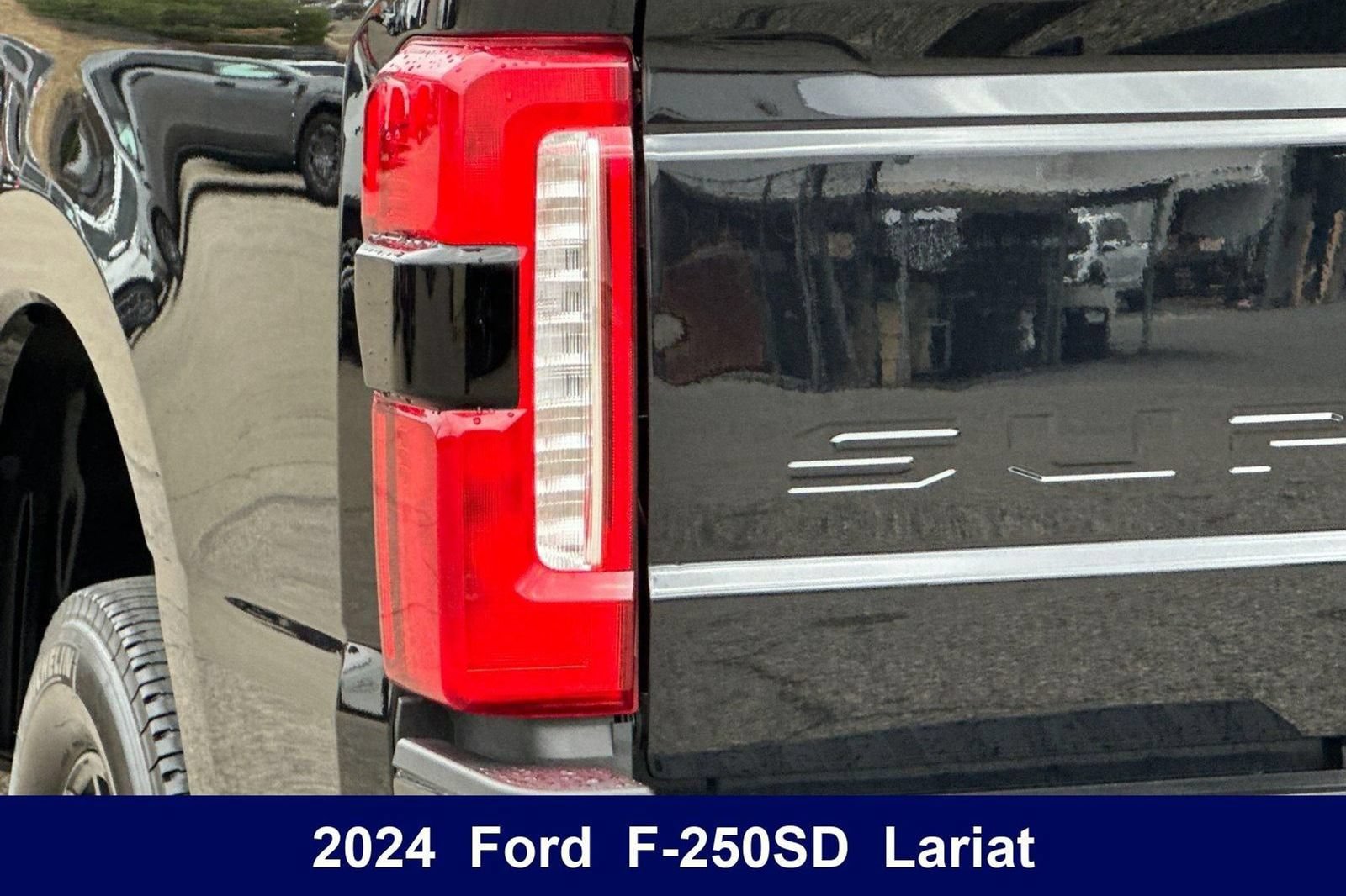 Used 2024 Ford F250 Lariat w/ Lariat Ultimate Package AWD/4WD image 40