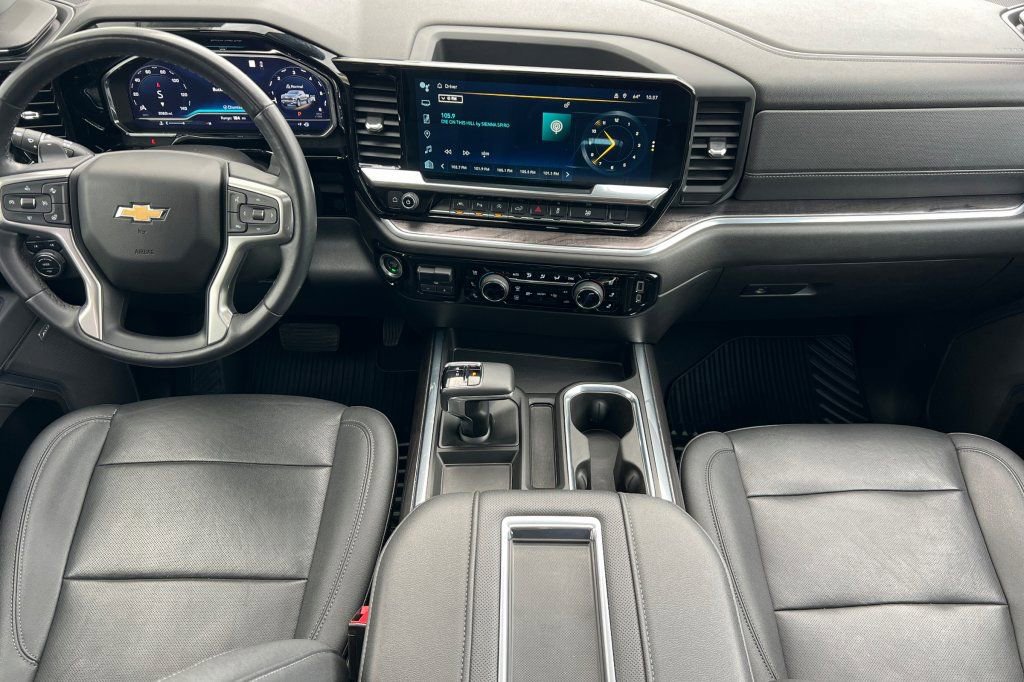 Used 2022 Chevrolet Silverado 1500 LTZ w/ LTZ Premium Package image 10