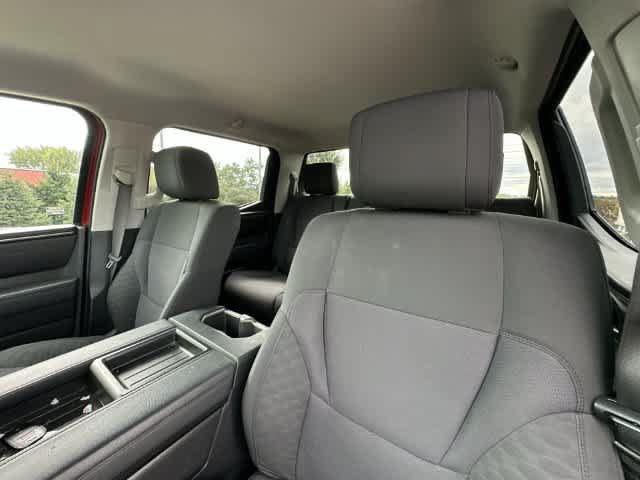 Used 2022 Toyota Tundra SR5 w/ SR5 Convenience Package AWD/4WD image 14