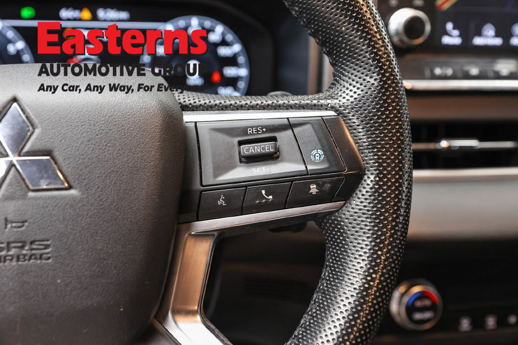 Used 2023 Mitsubishi Outlander SE Black Edition AWD/4WD image 18