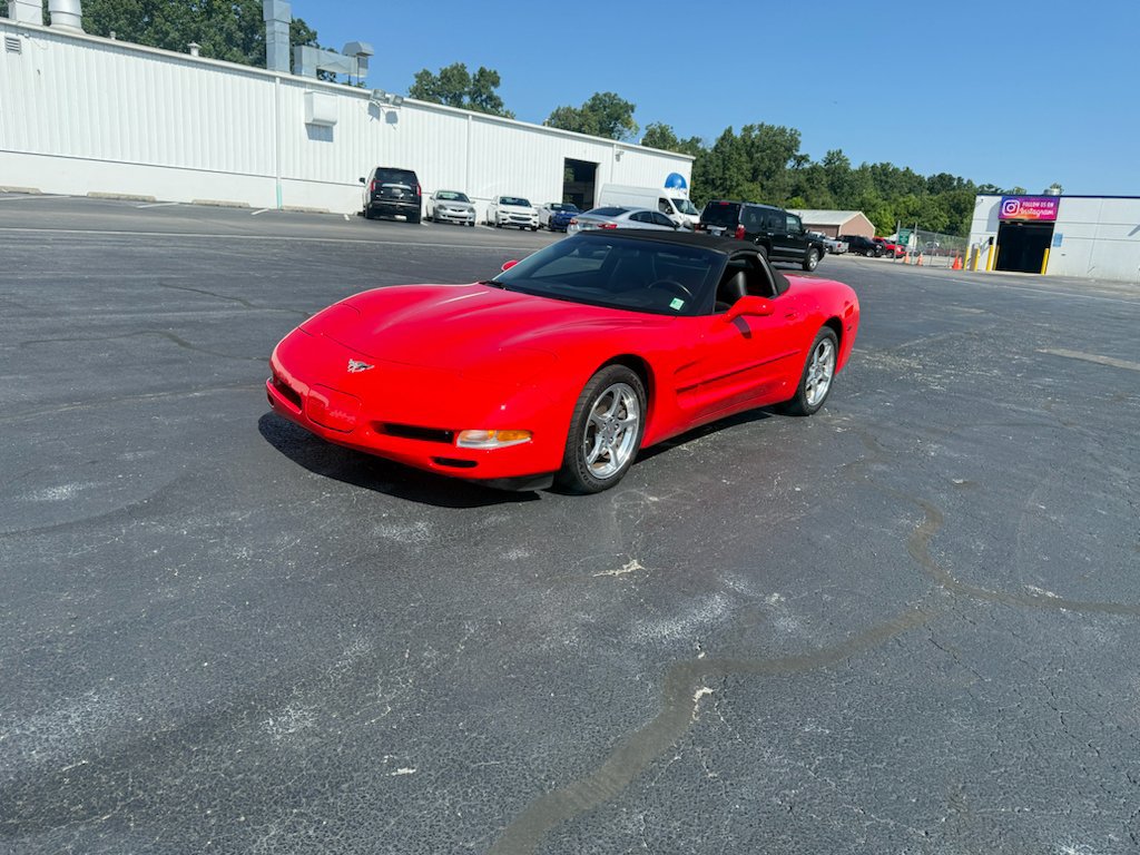 Used 2003 Chevrolet Corvette Convertible w/ Preferred Equipment Group1 RWD image 2