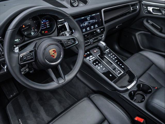 Used 2024 Porsche Macan image 4