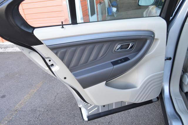 Used 2011 Ford Taurus SEL w/ 201A Rapid Spec Order Code image 50