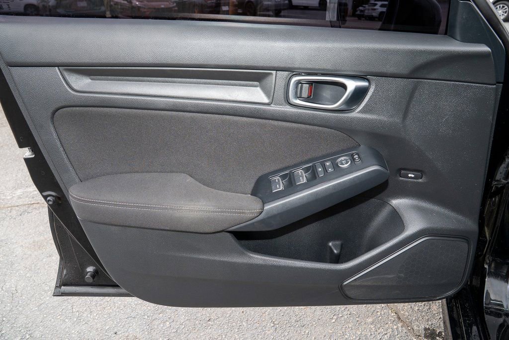 Used 2025 Honda Civic Sport image 10