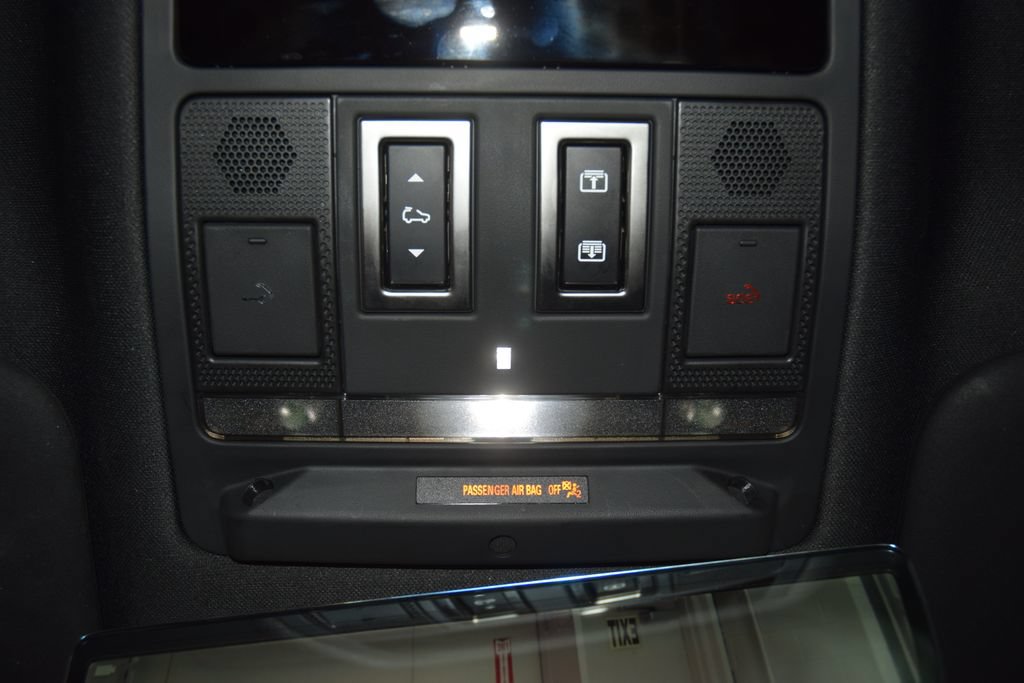 Used 2024 Land Rover Defender 130 X AWD/4WD image 53