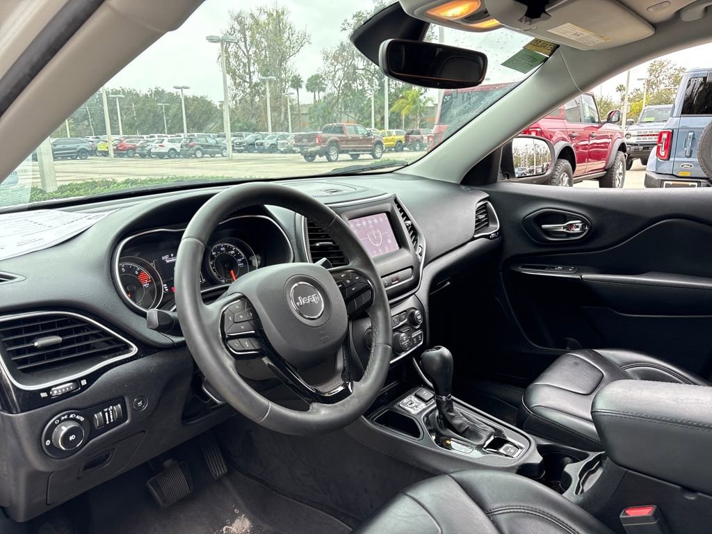 Used 2020 Jeep Cherokee Latitude Plus image 6