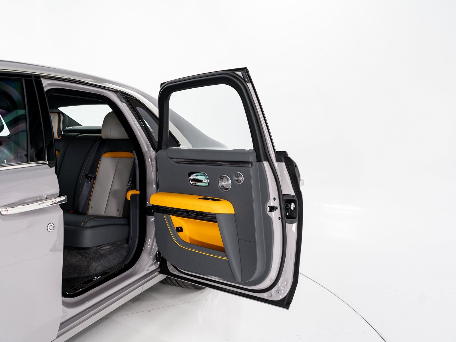 New 2025 Rolls-Royce Ghost image 21
