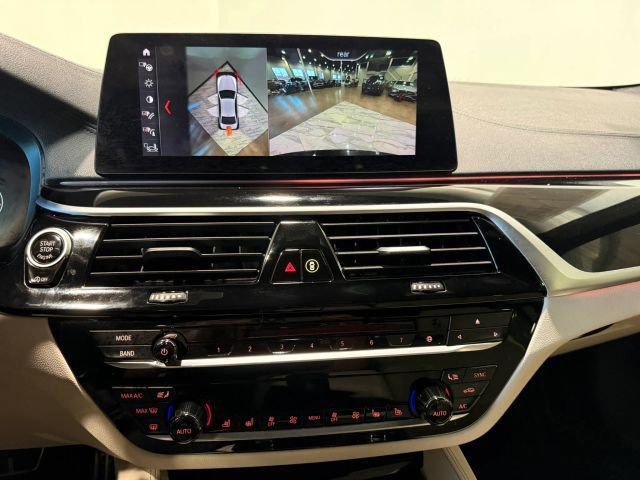 Used 2019 BMW M550i xDrive w/ Dynamic Handling Package image 20