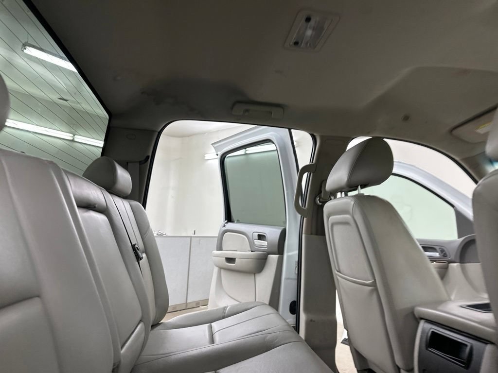 Used 2011 Chevrolet Silverado 2500 LTZ w/ Snow Plow Prep Package AWD/4WD image 25