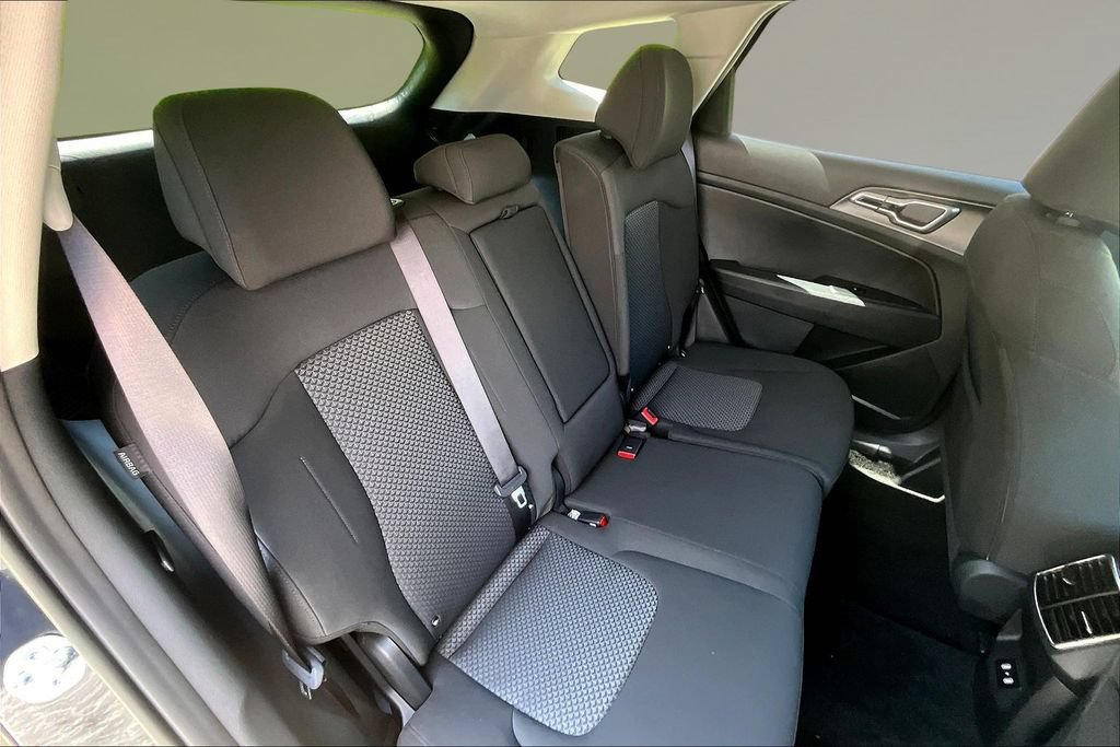 New 2026 Kia Sportage LX FWD image 9