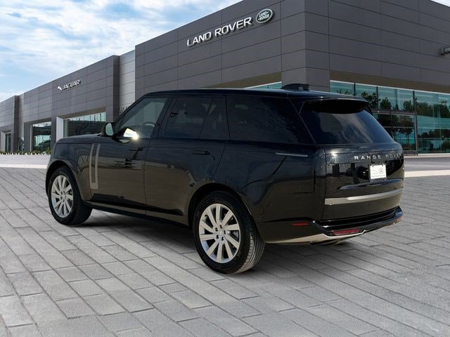 Used 2023 Land Rover Range Rover SE AWD/4WD image 3