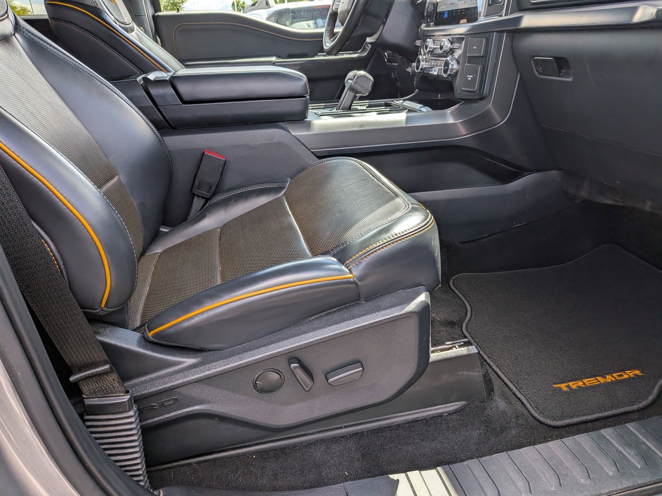 Certified 2025 Ford F150 Tremor w/ Equipment Group 402A High AWD/4WD image 36