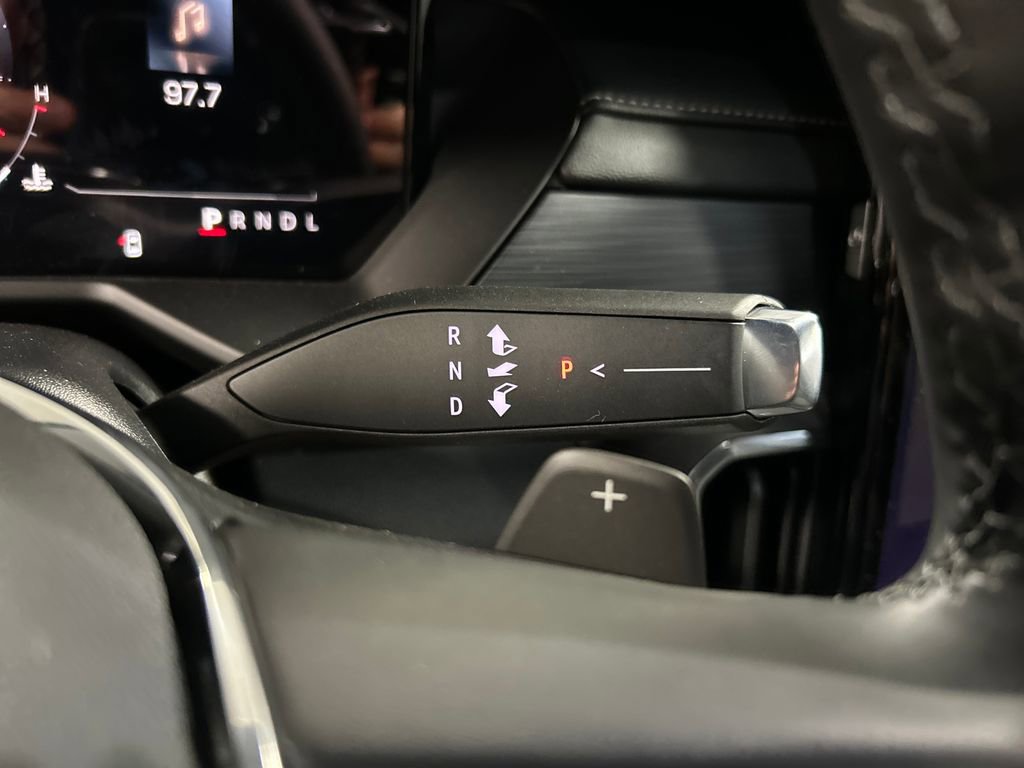 Used 2025 GMC Acadia Elevation image 20