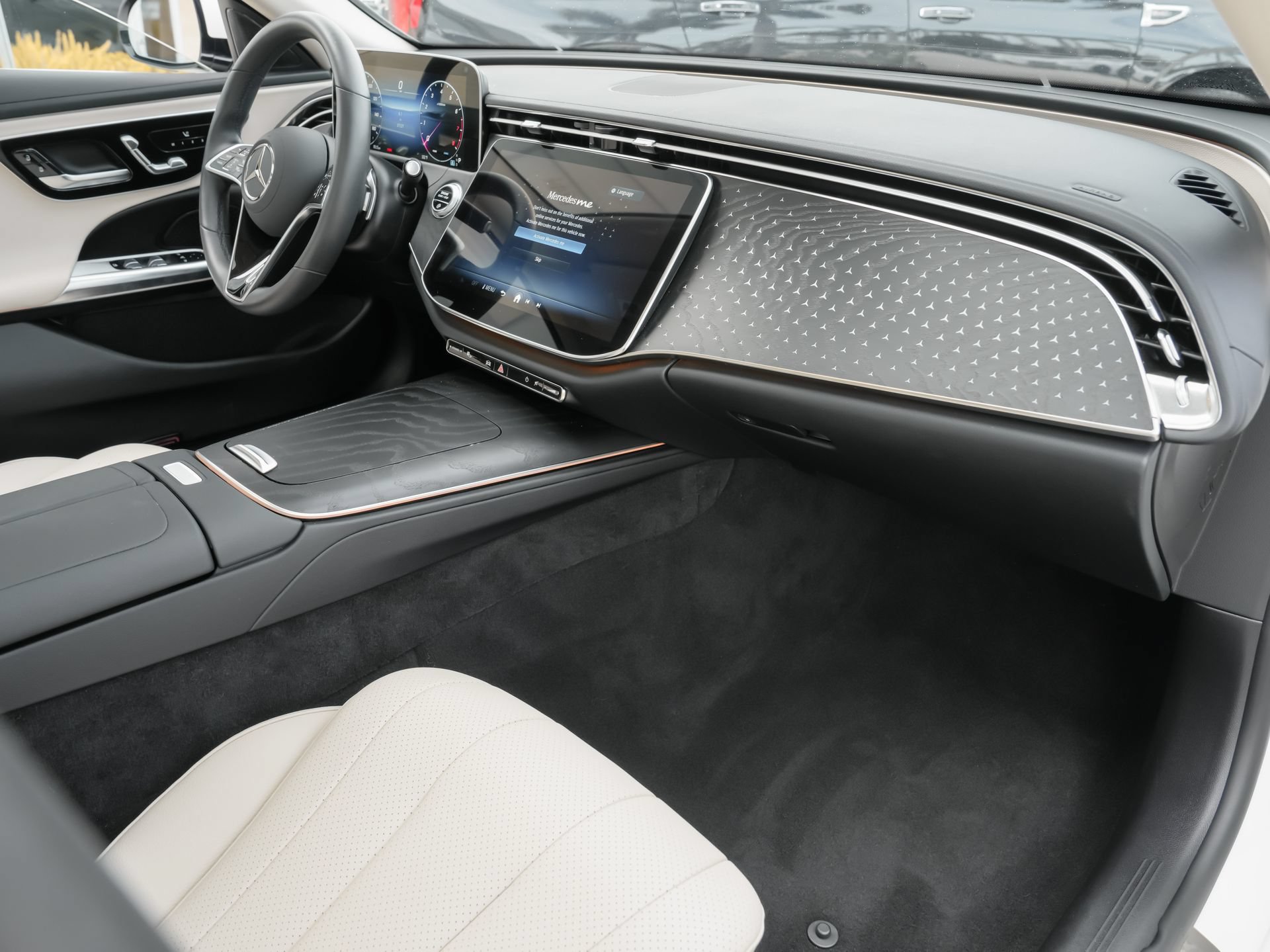 Used 2024 Mercedes-Benz E 350 4MATIC Sedan image 40