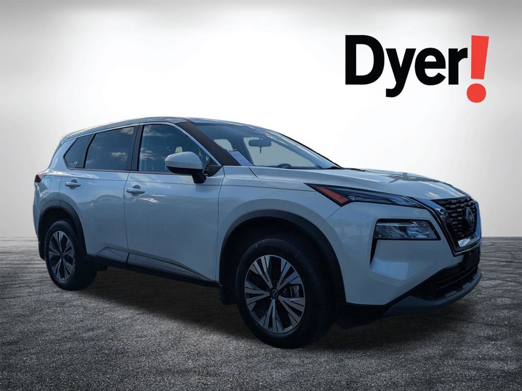 Used 2023 Nissan Rogue SV image 2