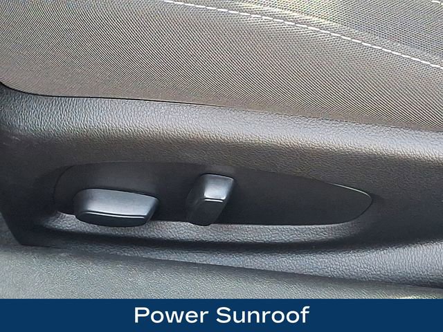 Used 2022 Chevrolet Camaro LT image 17