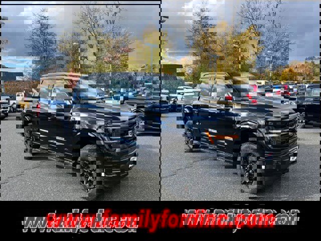 New 2025 Ford F150 XLT w/ Equipment Group 302A MID