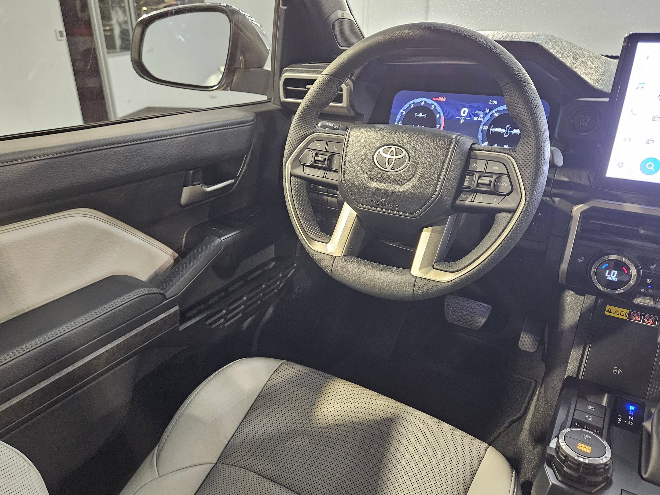Certified 2025 Toyota Tacoma Limited AWD/4WD image 9