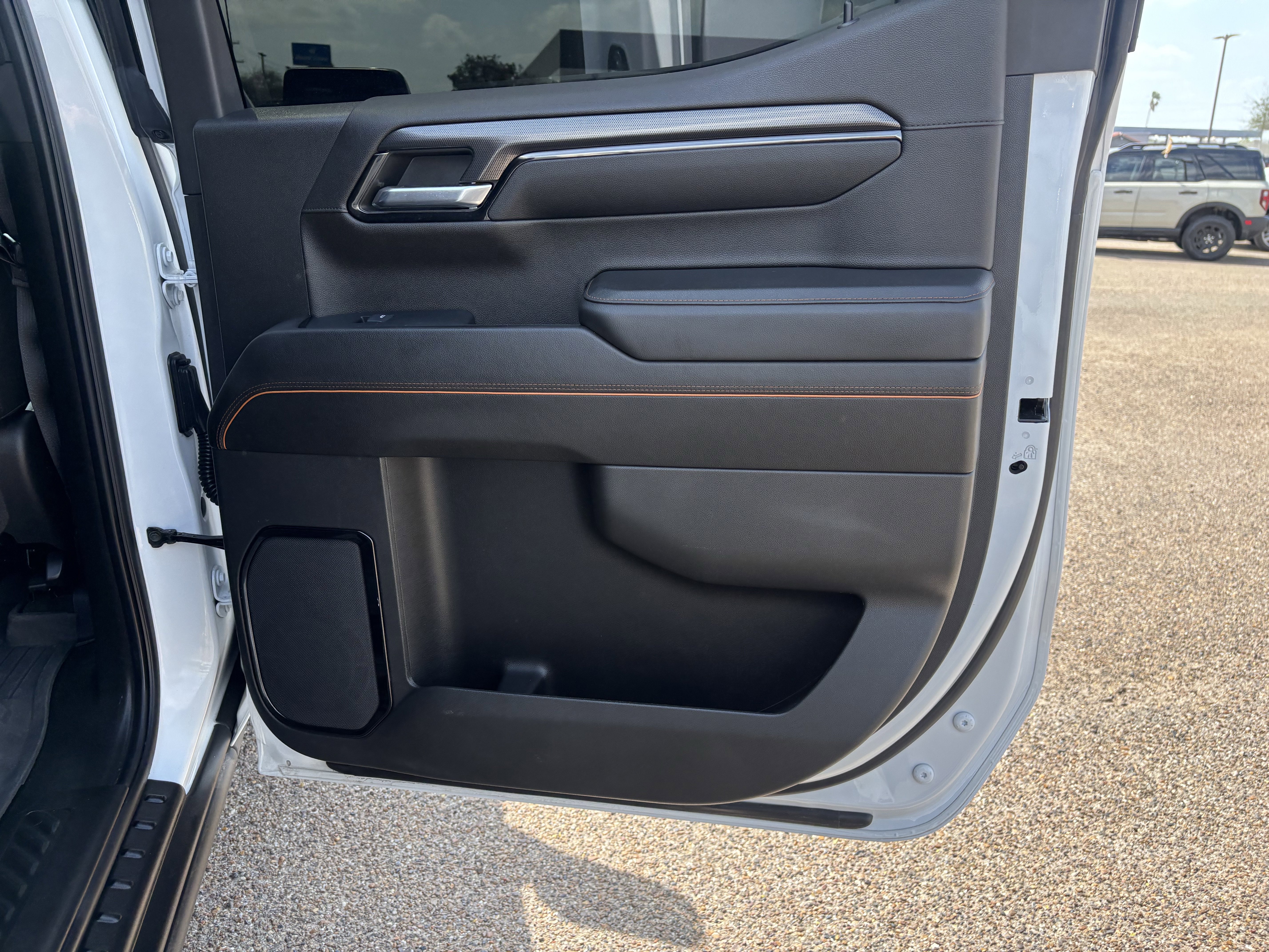 Used 2024 GMC Sierra 1500 AT4 w/ Technology Package image 19